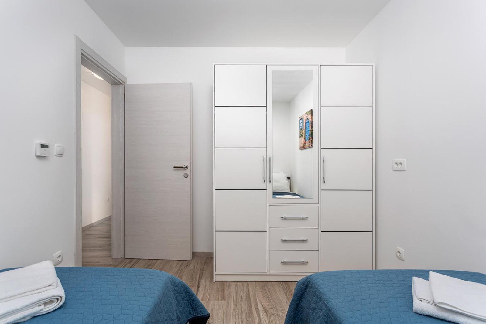 Kvarner Bay - 2 & 4 Apartment